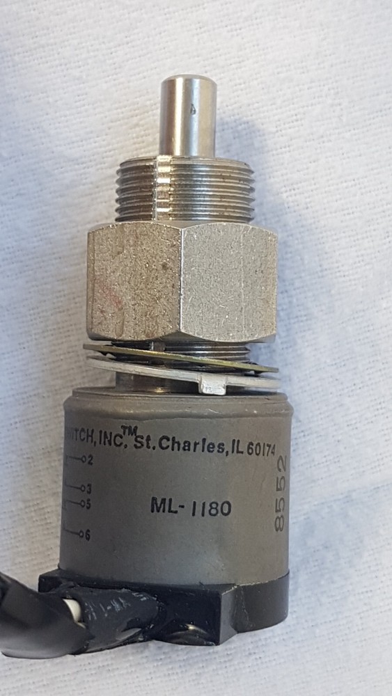 Saint Switch ML-1180 snap action Switch 8552 - Unused