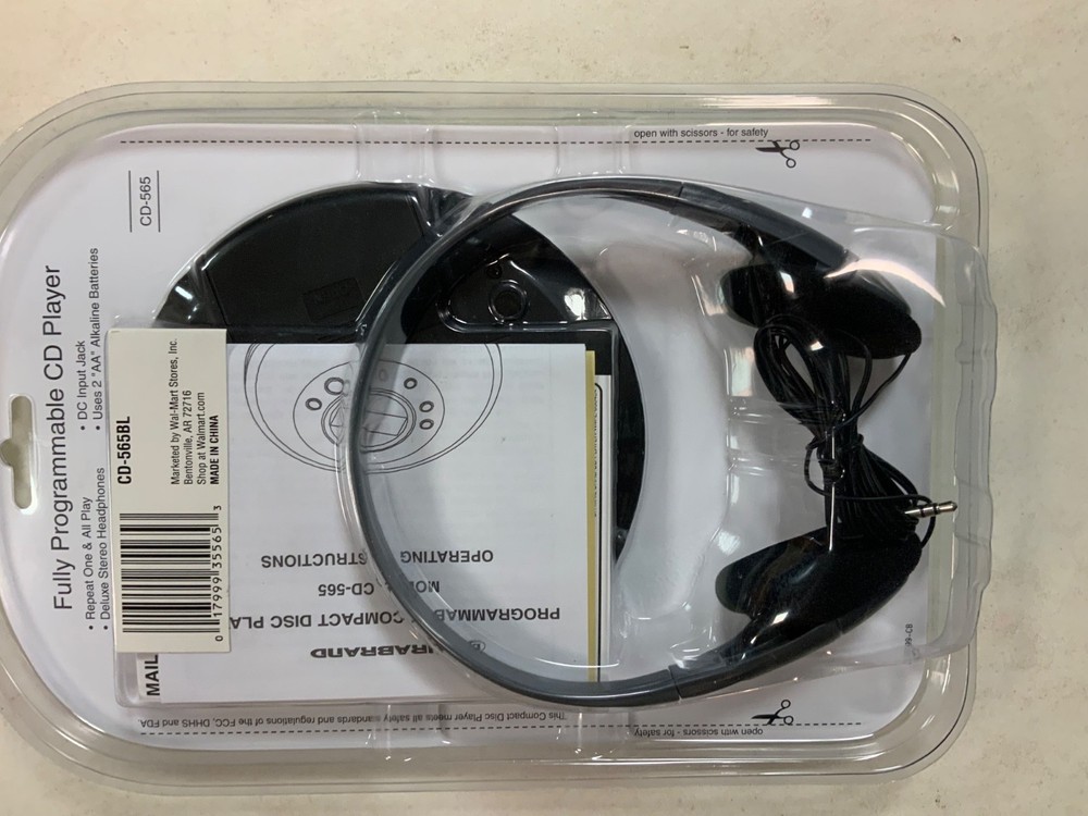 New Durabrand Programmable CD Player Headphones CD-565 Black-Silver