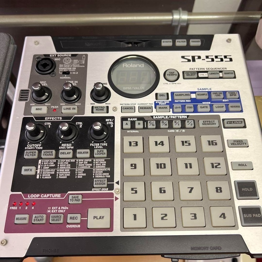 Roland SP-555 Creative Sampler Effector Digital DJ Turntable Performance Effects