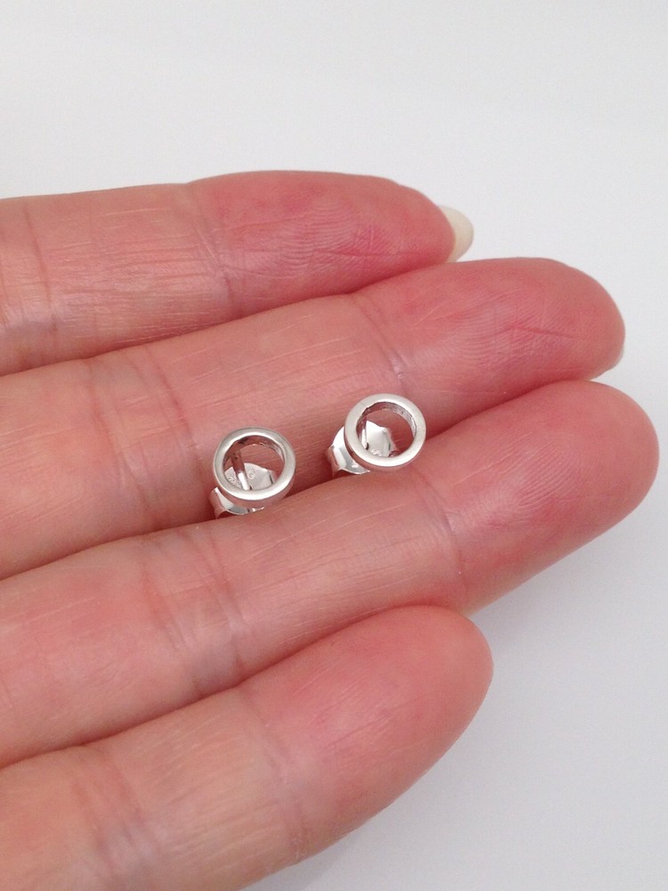 925 Sterling Silver Tiny Open Circle Stud Earrings Plain Post Studs 5.8mm
