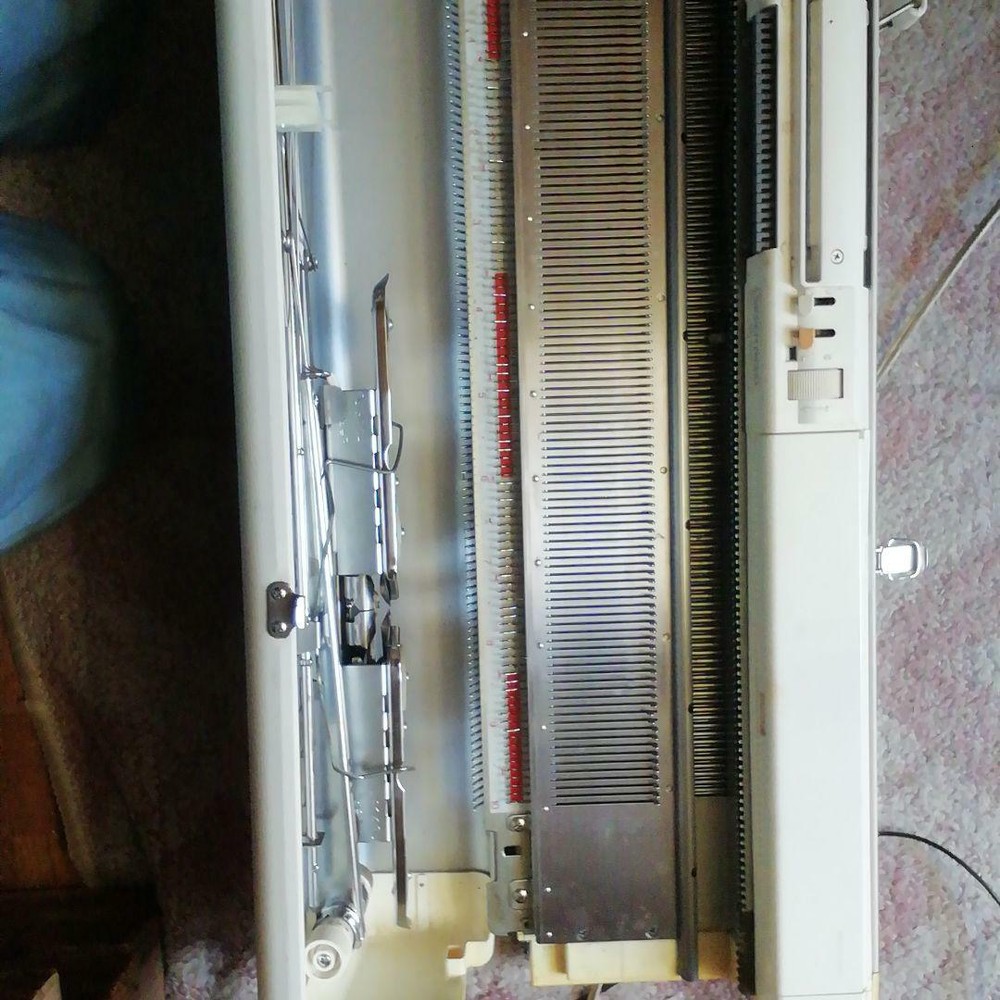 SILVER REED Knitting SK-640 Machine
