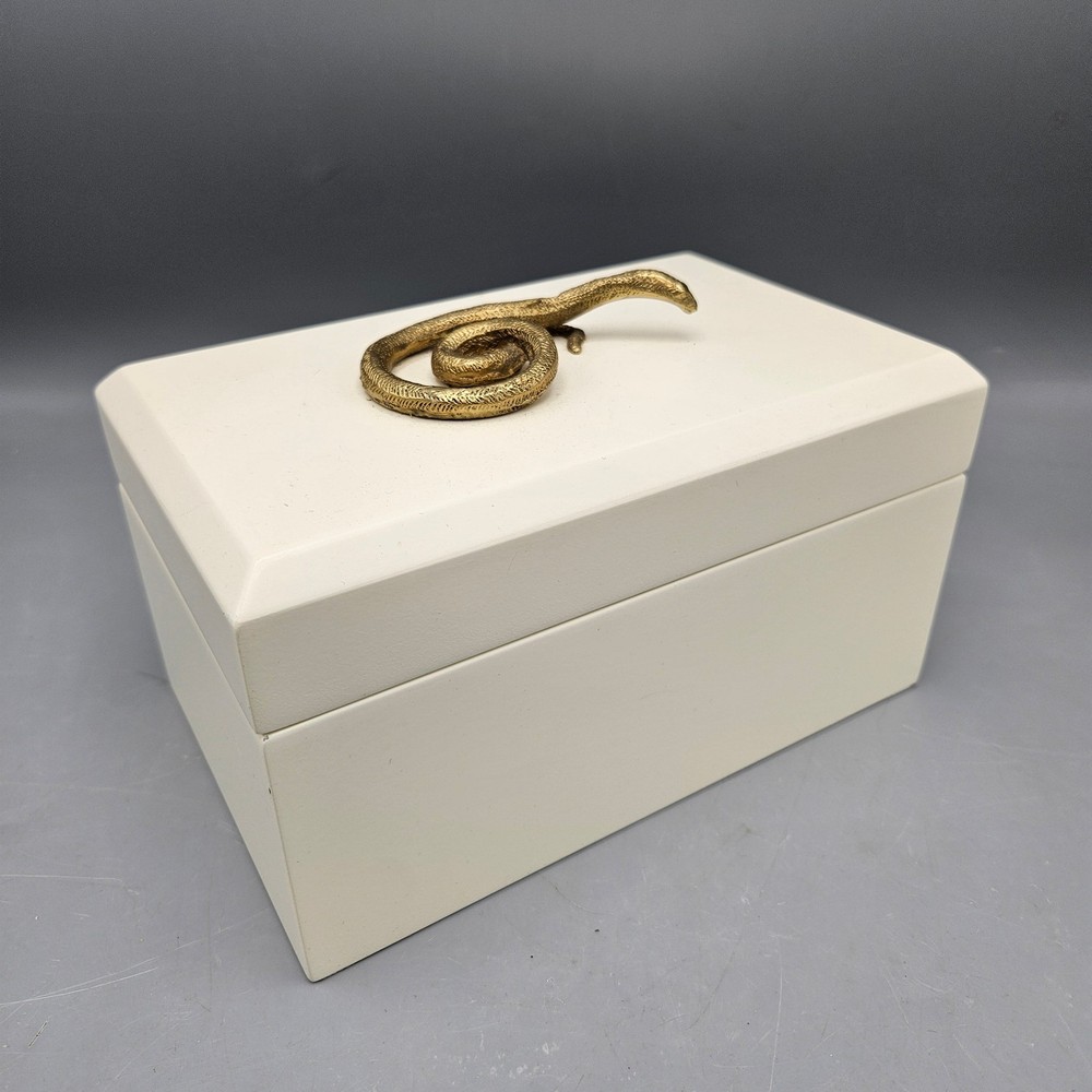 Global Views Lidded Snake Box
