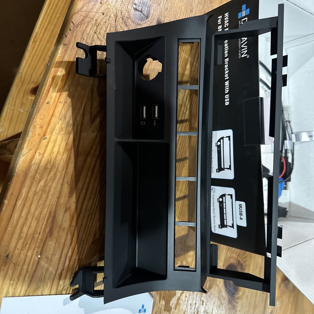 HVAC Relocation Bracket With USB for BMW E46