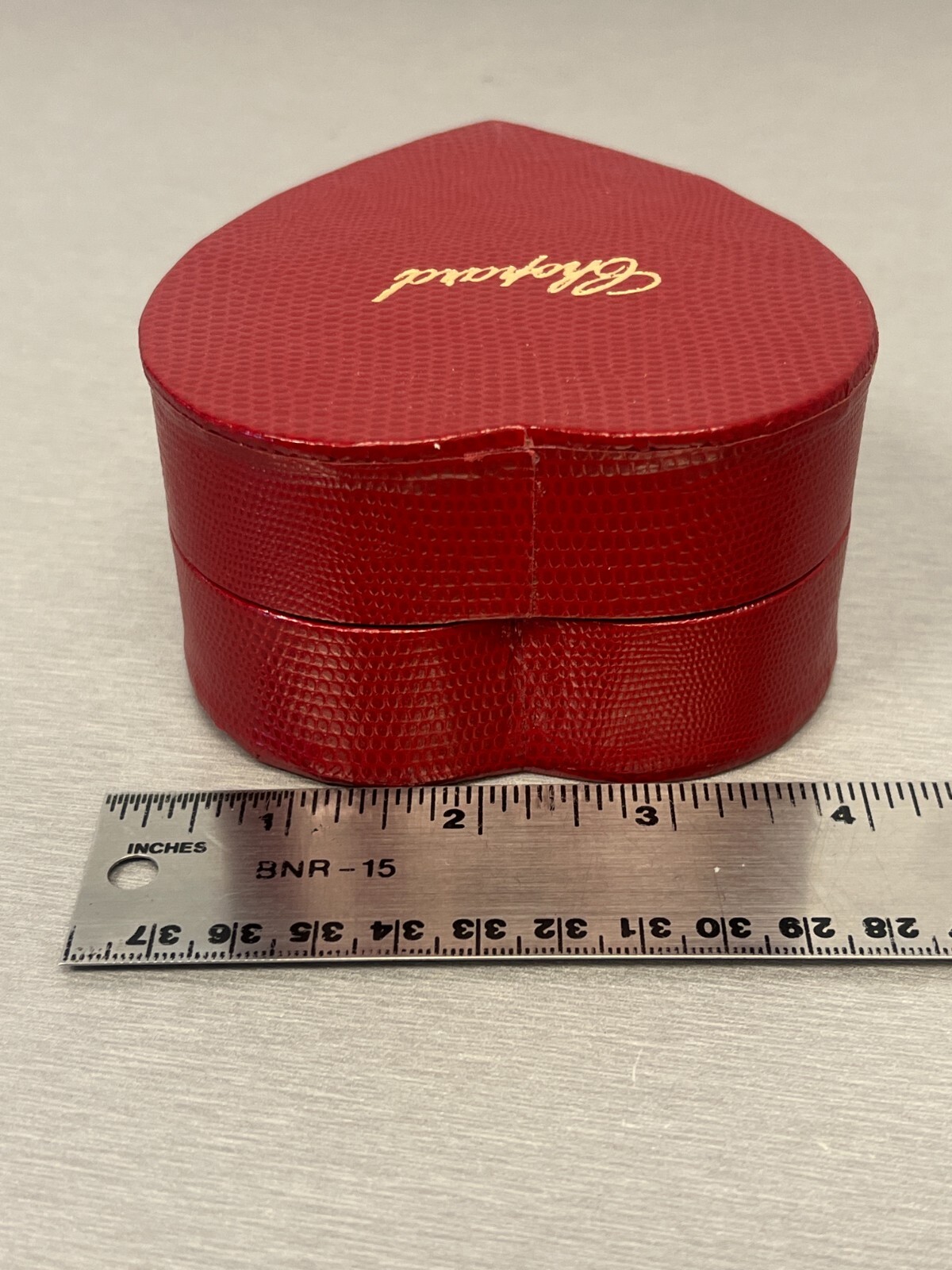 ORIGINAL CHOPARD HEART SHAPED STERlING SILVER RING DISPLAY BOX - VERY NICE!