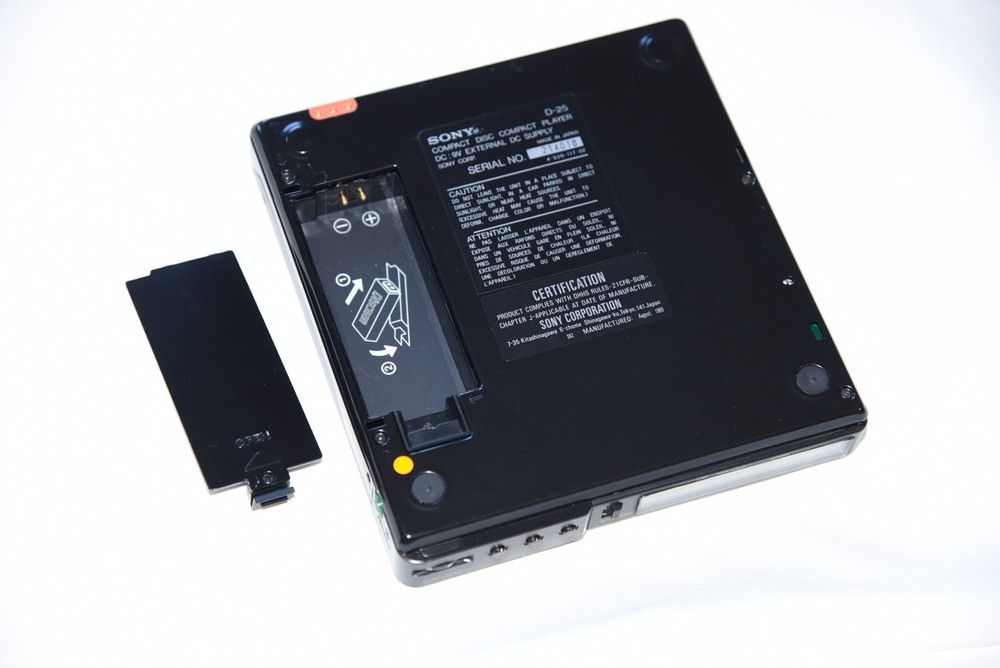 Sony D-25 Discman Personal CD Player Working