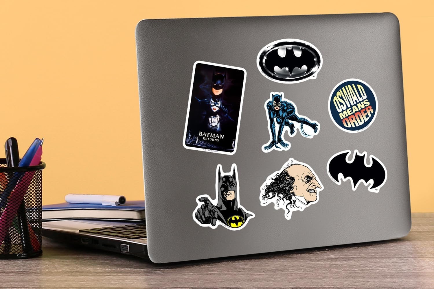BATMAN RETURNS COLLECTION DIE CUT VINYL 50 CT STICKER PACK