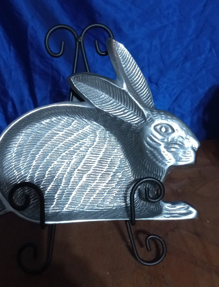 Aluminum Servware Bunny Rabbit Decorative 9.75" X 8" X 1"