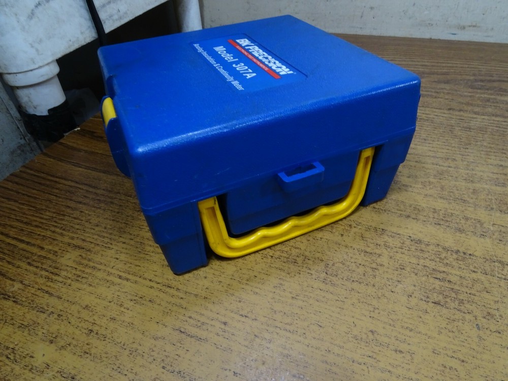 BK 307A Analog Insulation and Continuity Meter