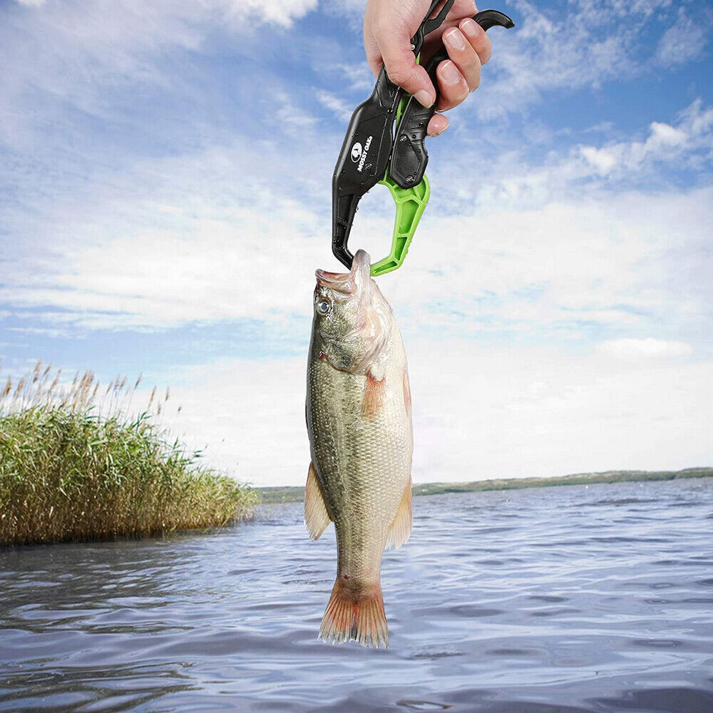 Mossy Oak 126PC Fishing Tool Kit 25 in 1 Fishing Multitool Pliers Bait Bucket