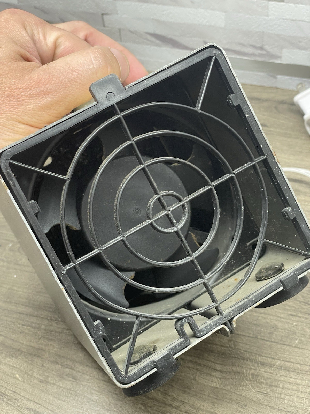 Inland Fume Trap 60010 FumeTrap Soldering Air Cleaner + Extra Charcoal Filter