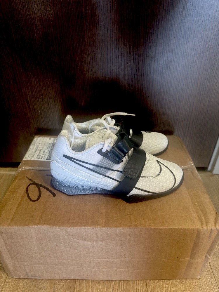Nike Romaleos 4 Size 7 Women’s 8.5