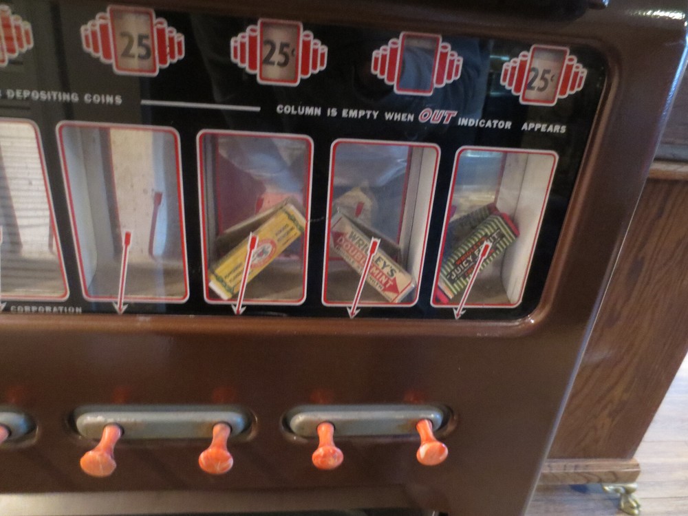 1940s/50s Hershey's Chocoloate Vending Machine (Restored)