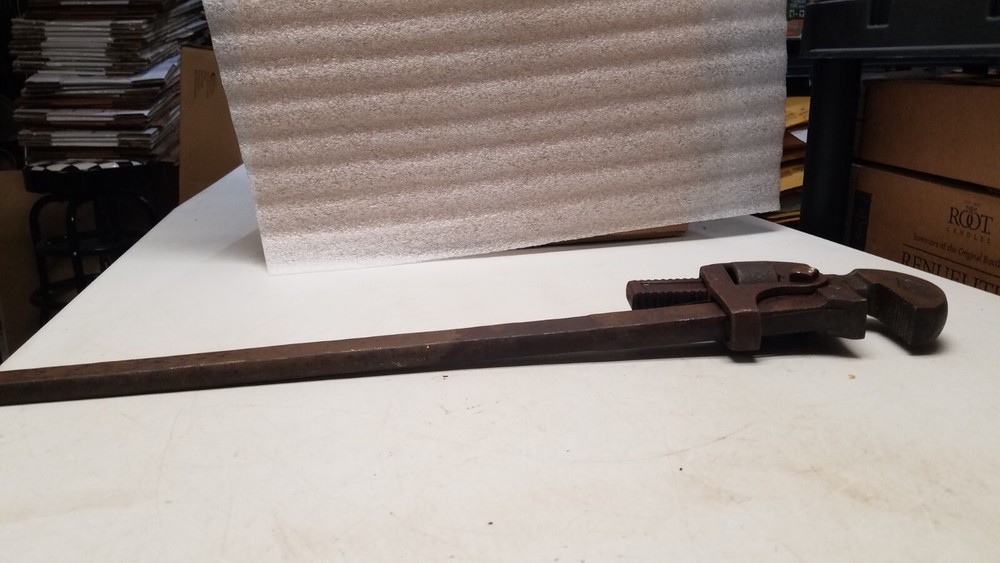 24" Ridgid Pipe Wrench (V)