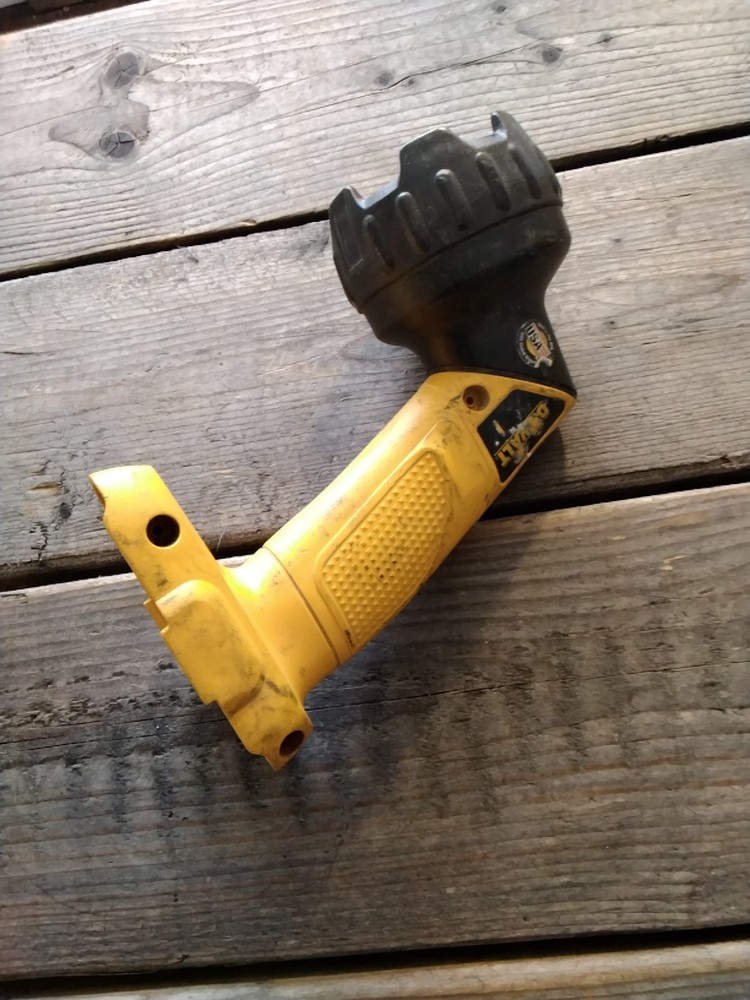 DeWalt 18V Volt DW908 Pivot Head Flashlight Tested Works Good Light Tool Only