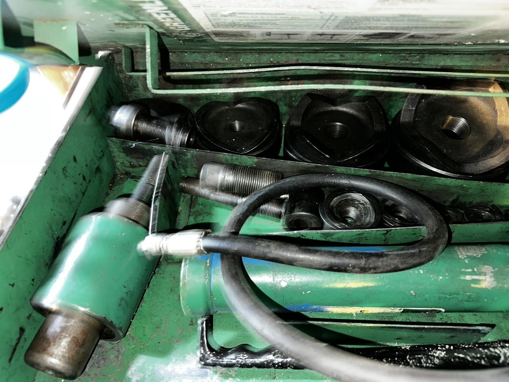 Greenlee Slug-Splitter Hydraulic Knockout Punch Set