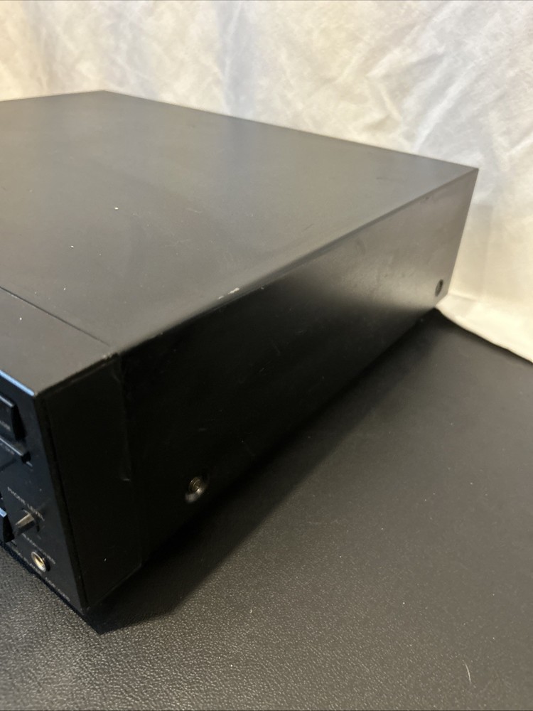 Vintage Sony Compact 5-Disc CD Player CDP-C215