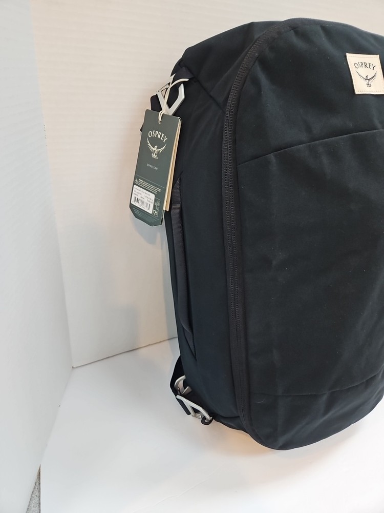 Osprey Arcane Duffel Bag/Backpack 30L. Black.