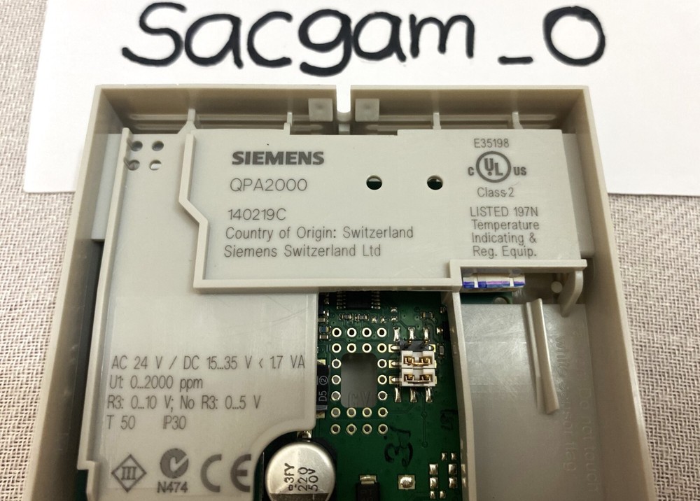 SIEMENS QPA2000 Room Air Quality Sensor CO2.