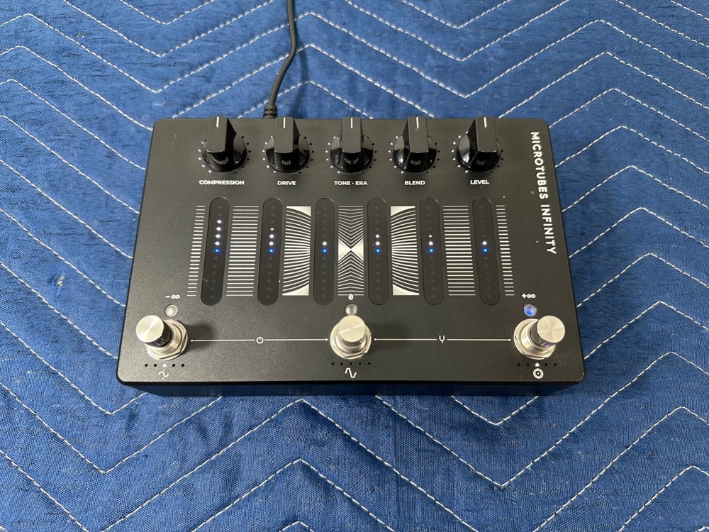 Darkglass Microtubes Infinity Distortion Compressor Bass Effect Pedal