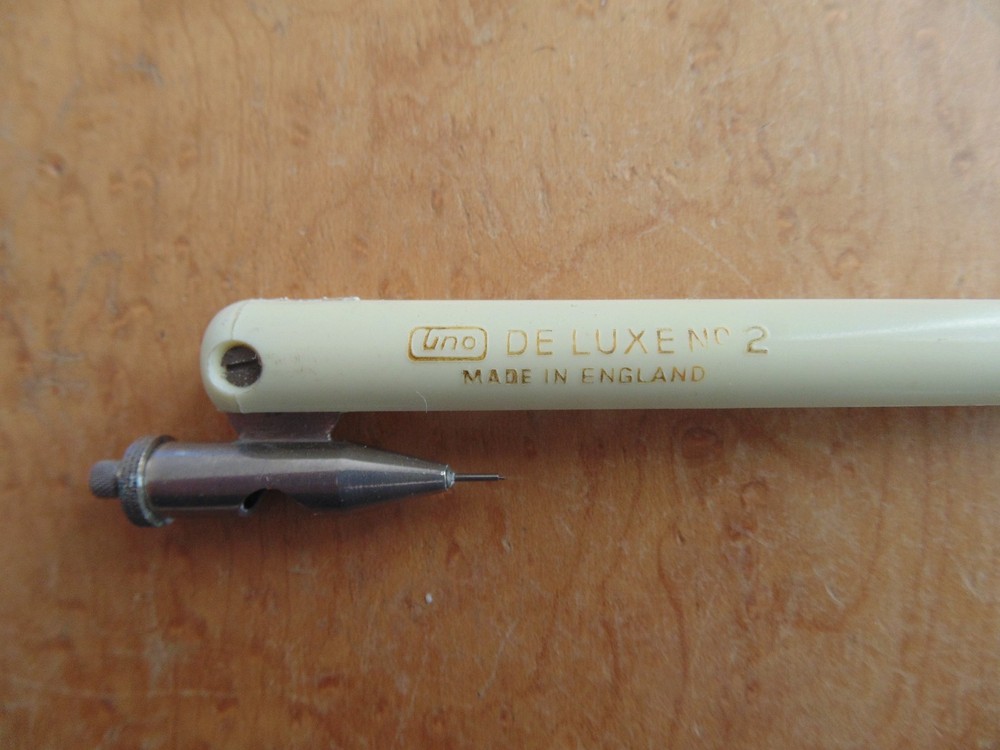 VINTAGE UNO DELUXE NO.2 TECHNICAL DRAWING PEN.