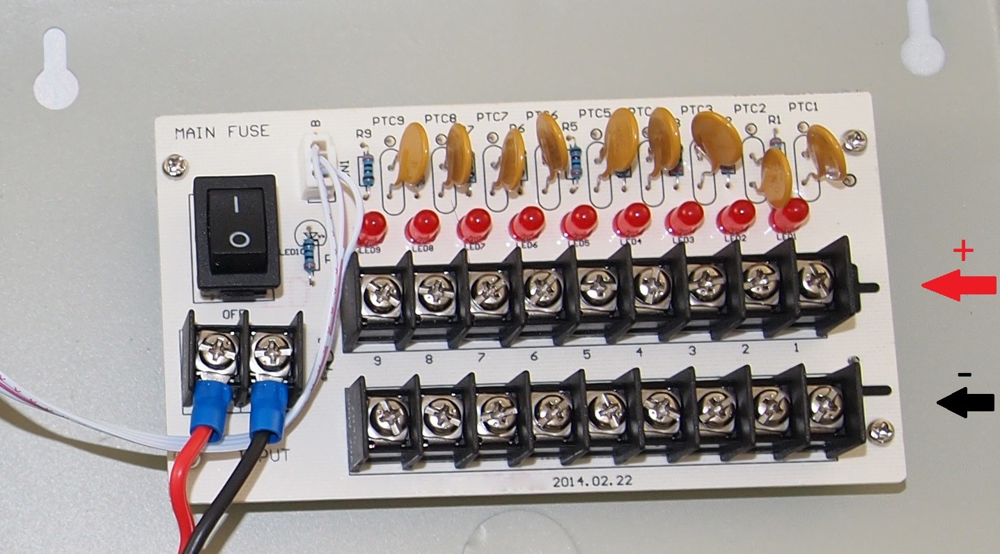 8 Channel 9 Port 12V DC Power Distributed Supply Box for CCTV Security Camera