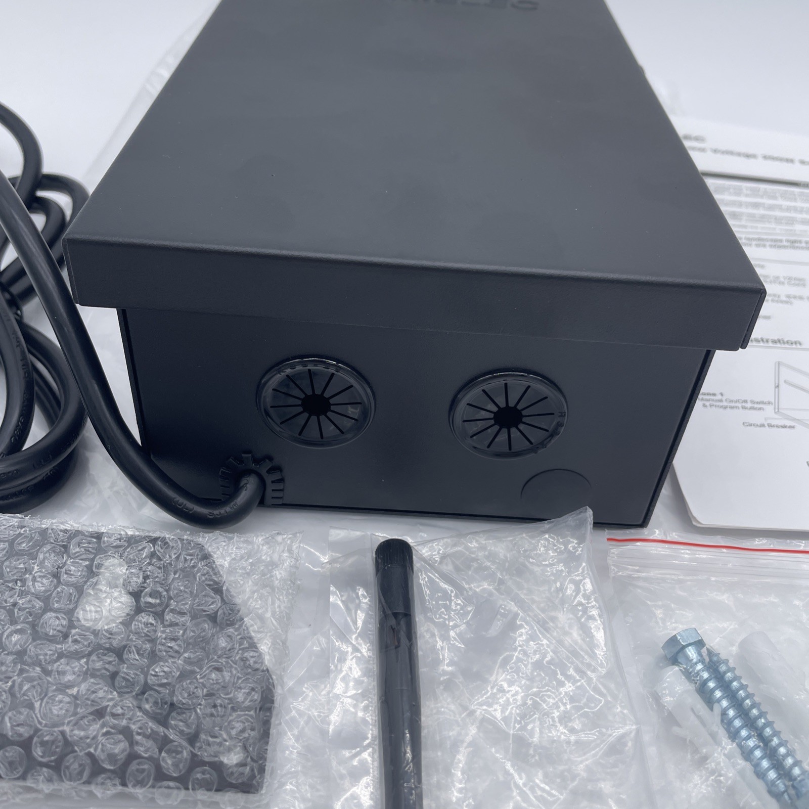 200W Smart Wi-Fi Landscape Low Voltage Transformer 2 Zone 120V AC to 12V 15V AC