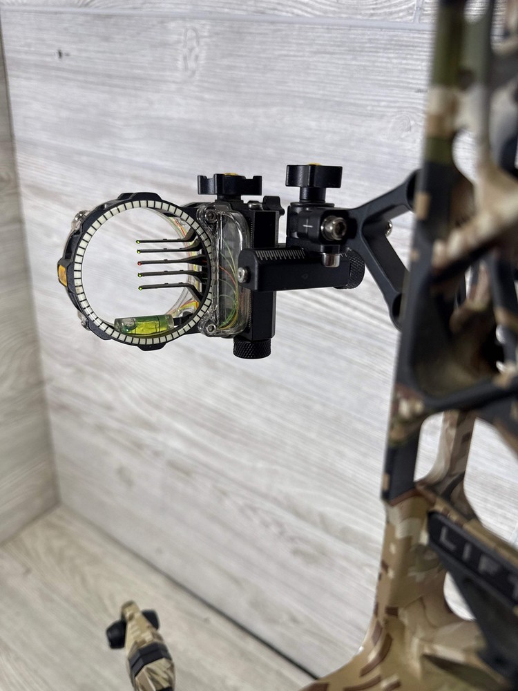Mathews Lift 33 Subalpine with black limbs package