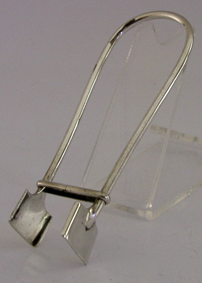 UNUSUAL STERLING SILVER SEALING WAX HOLDING TONGS 1900 ANTIQUE DESK ITEM