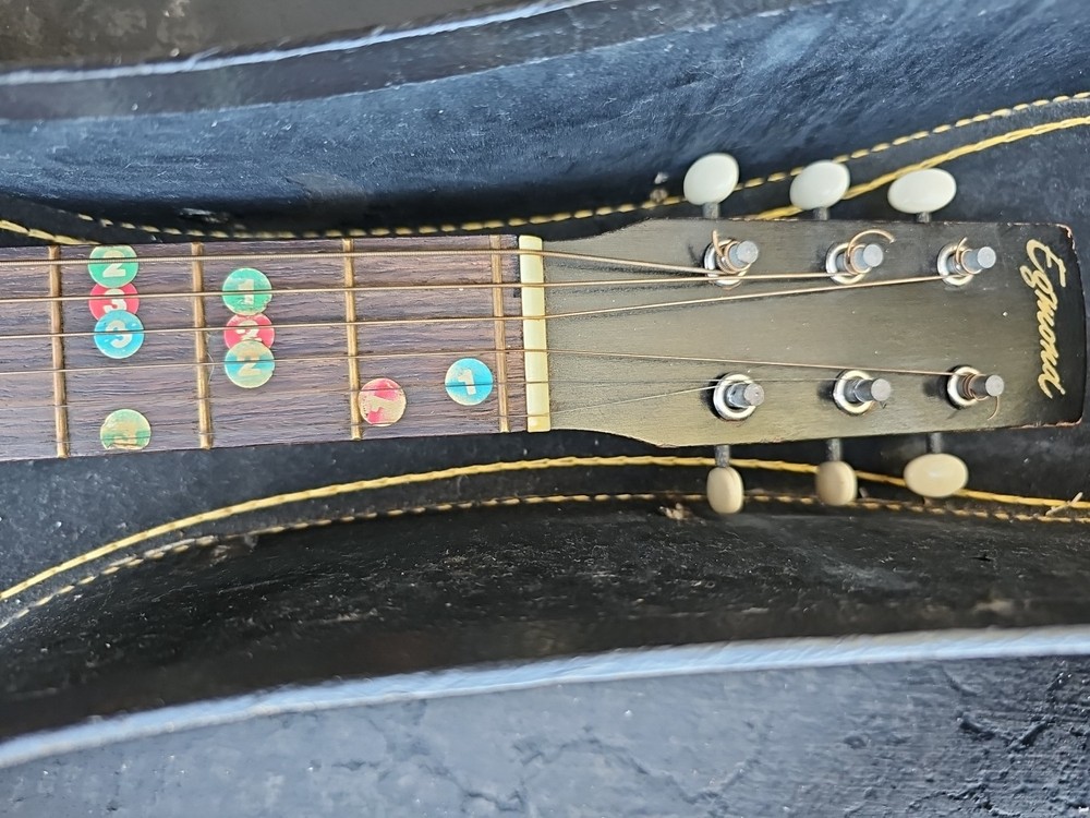 egmond guitar With Case. Used