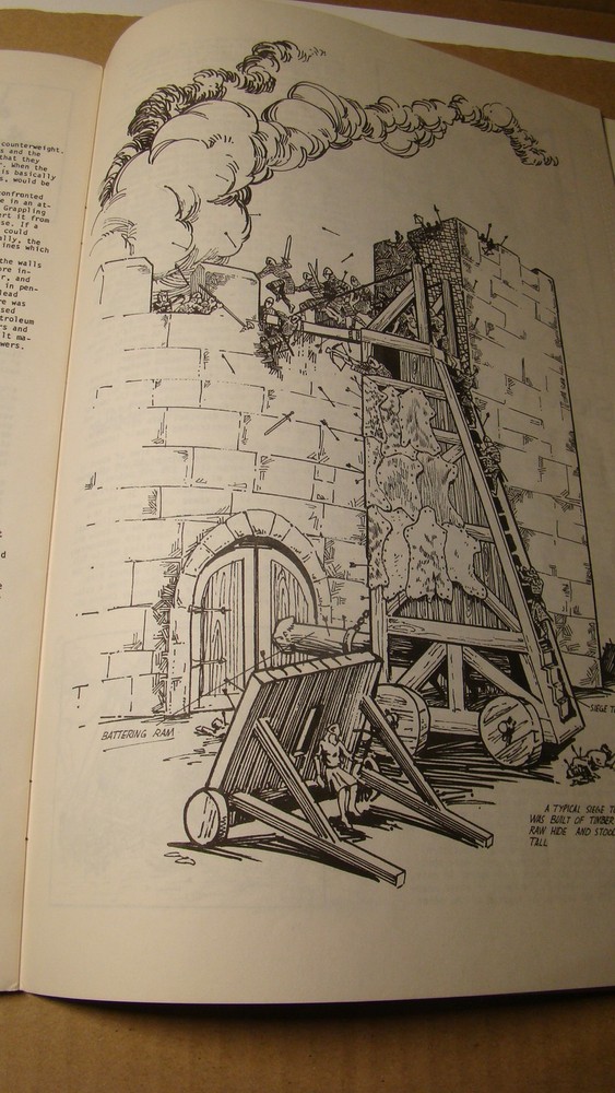 PALLADIUM BOOK - WEAPONS & CASTLES *SOLID COPY* DUNGEONS DRAGONS 1982