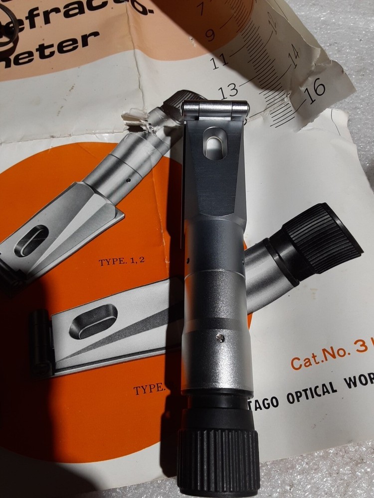 Vintage Atago N.245084 0-32% Hand Refractometer W/case