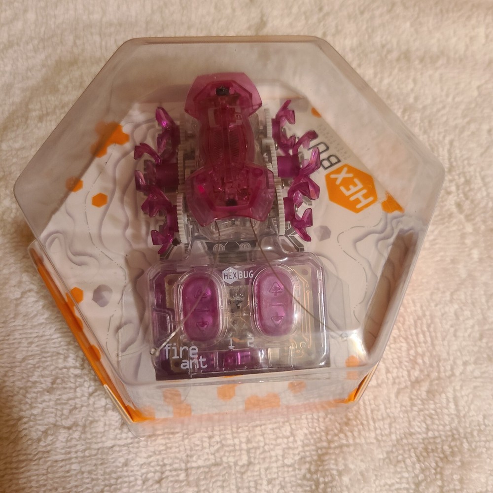 HEXBUG Fire Ant Mechanicals with Remote Control Purple New