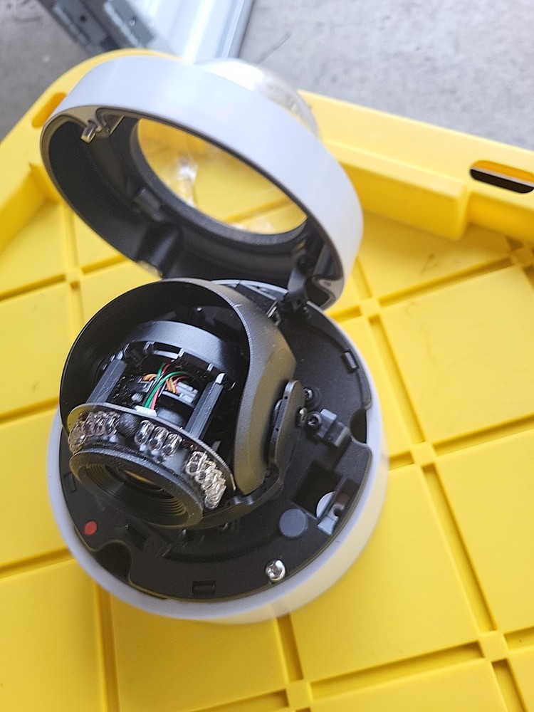 Pelco IMP1110-1ER Environmental Mini Dome