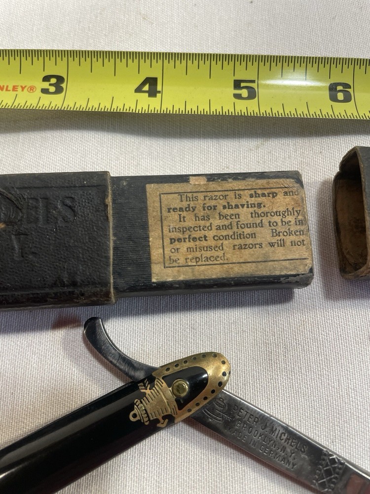 Vintage Winova Straight Razor With Box