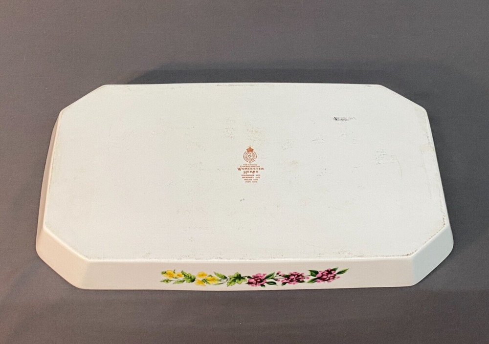 Royal Worcester WORCESTER HERBS 15" Rectangular Baker ~ Marshmallow