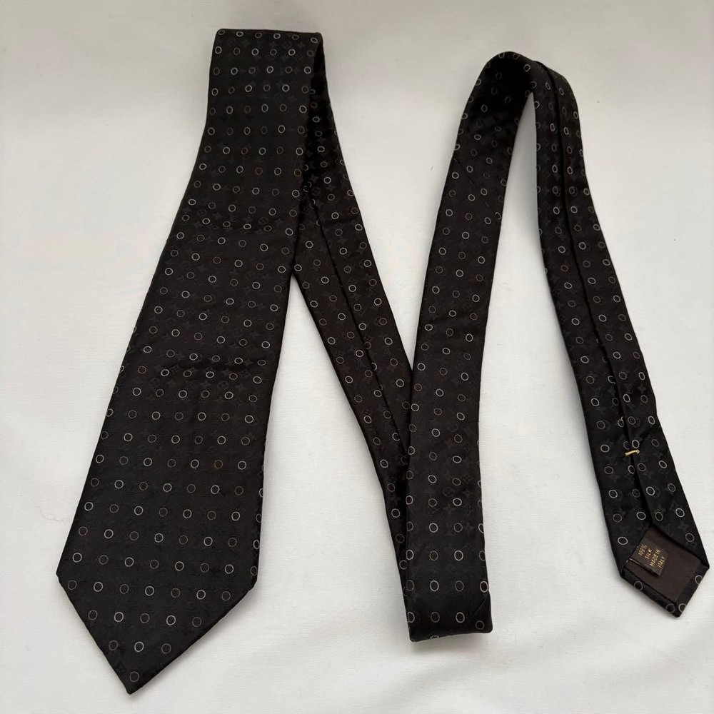 Louis Vuitton tie monogram silk black