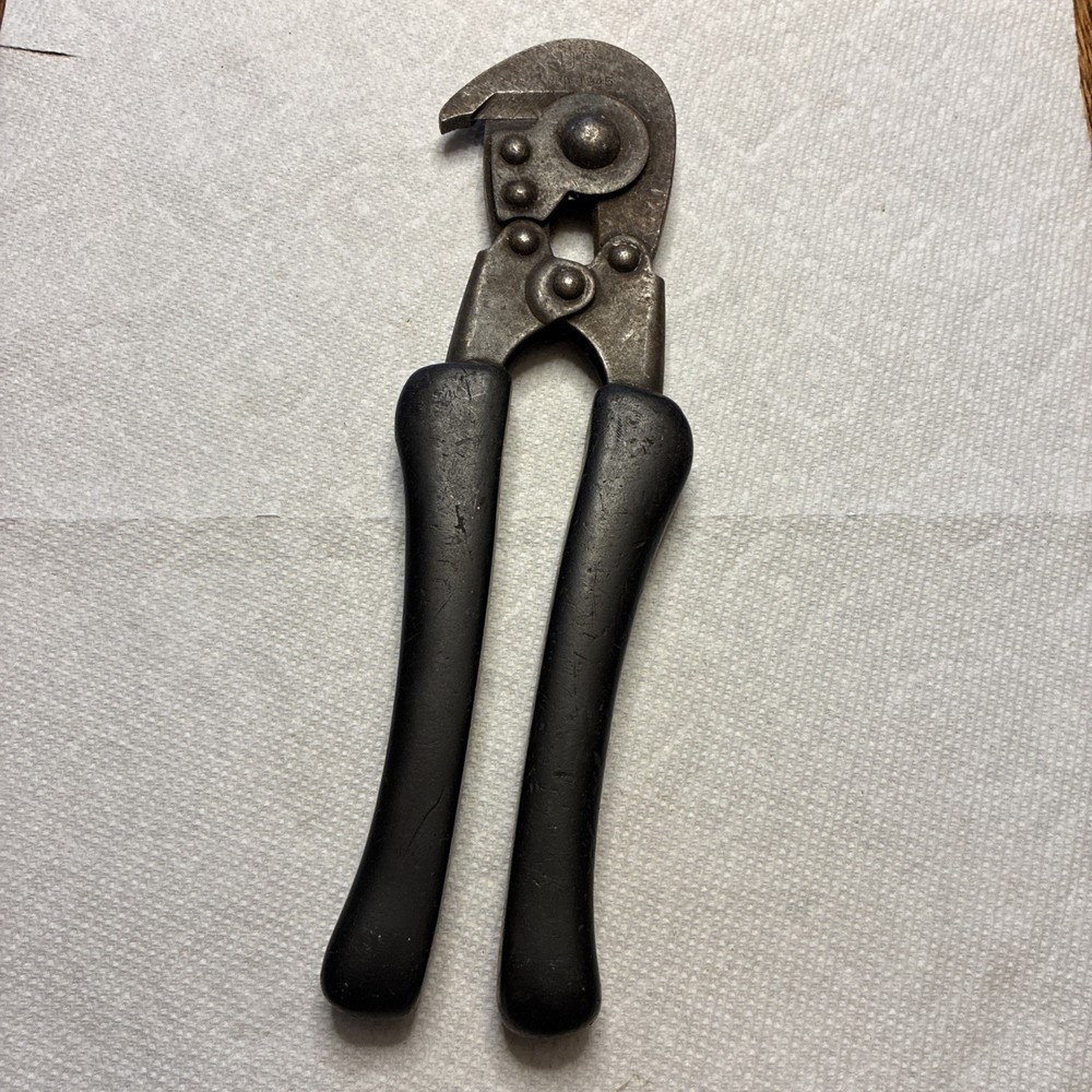 U.S. HKP 1945 Wire Cutters-WWII?? READ DESCRIPTION