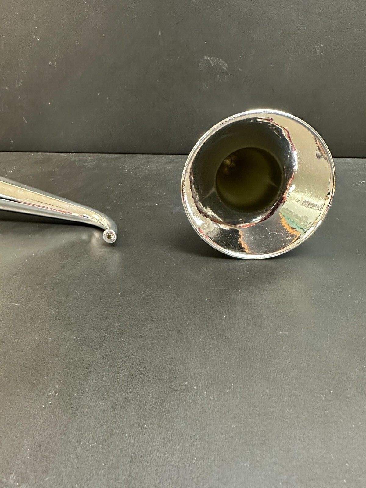 PAIR of REPRODUCTION PLASTIC EAR HORNS BUGLES TRUMPETS HEARING AID - New In Bag 