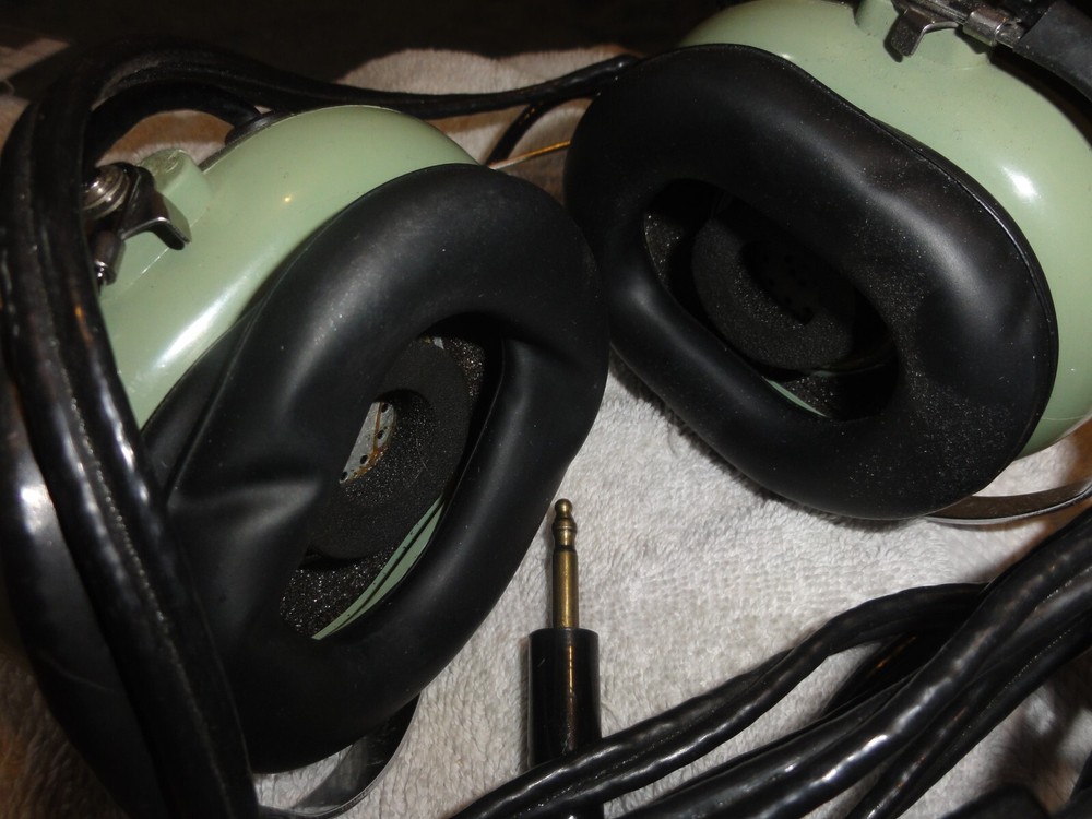 David Clark H10-30 Aviation Headset (Untested) & Microphone