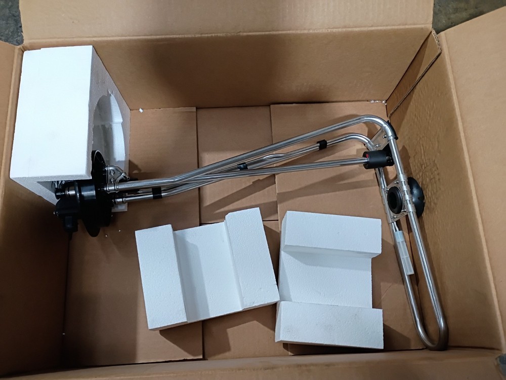 New Oem Freightliner 04-33656-000 Sending Unit DEF HEADER