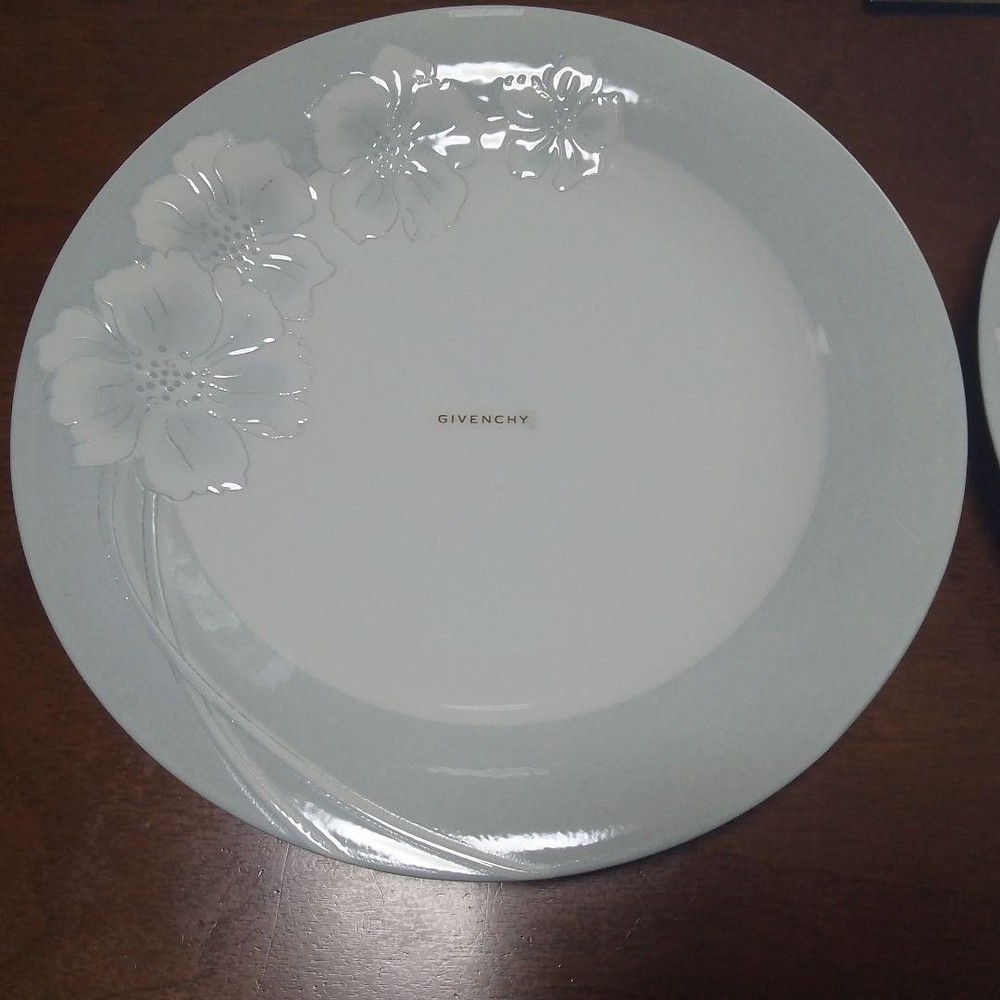 Givenchy Yamaka Plate 27cm Pair Set
