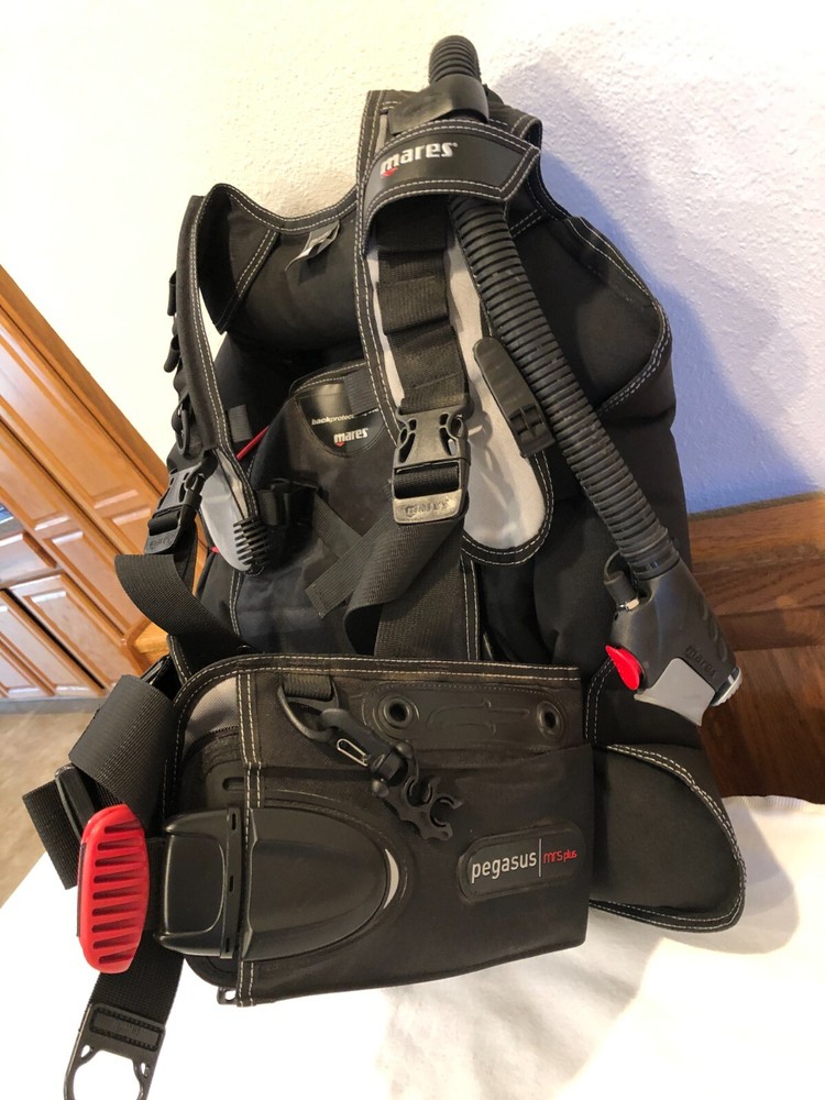 Mares Pegasus BCD with MRS Plus Weight Pockets, Black - Large