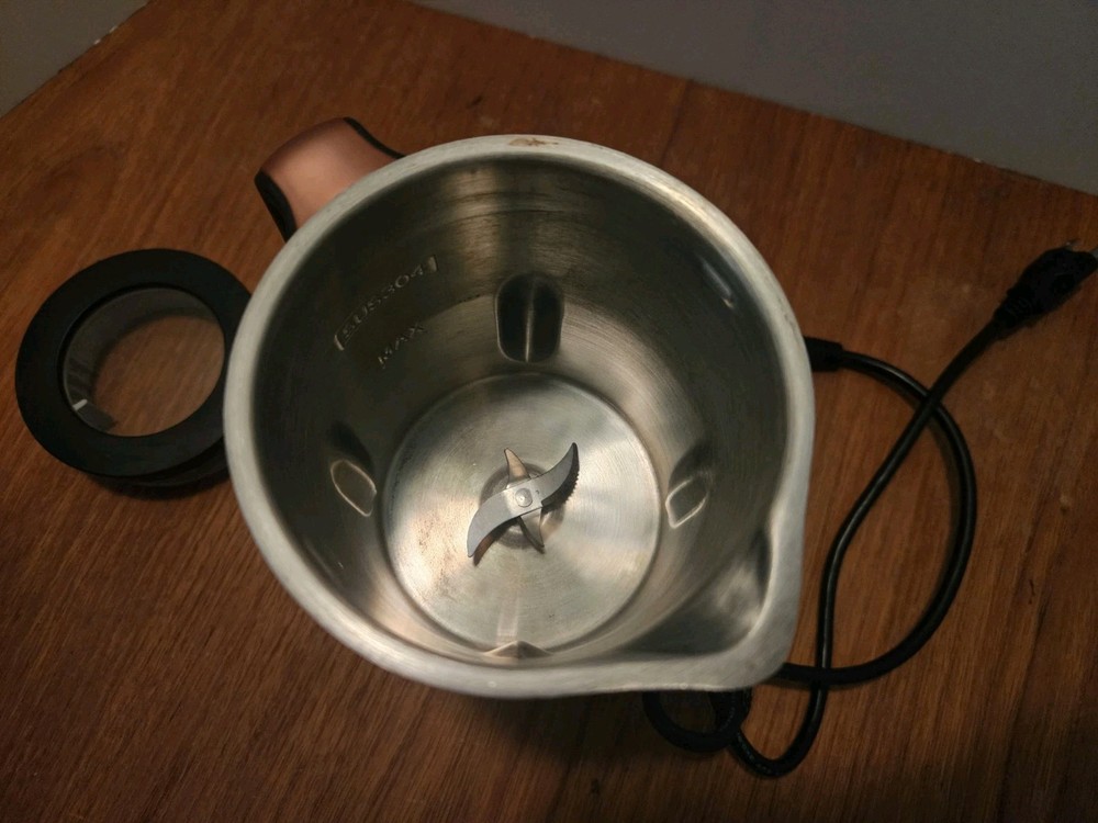 NUTR Single-Serving Nut Milk Maker Blender Black N2B Works - No strainer