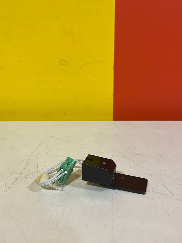 KLA Tencor Prometrix 50-0110 Precision Optical Light Source NEW