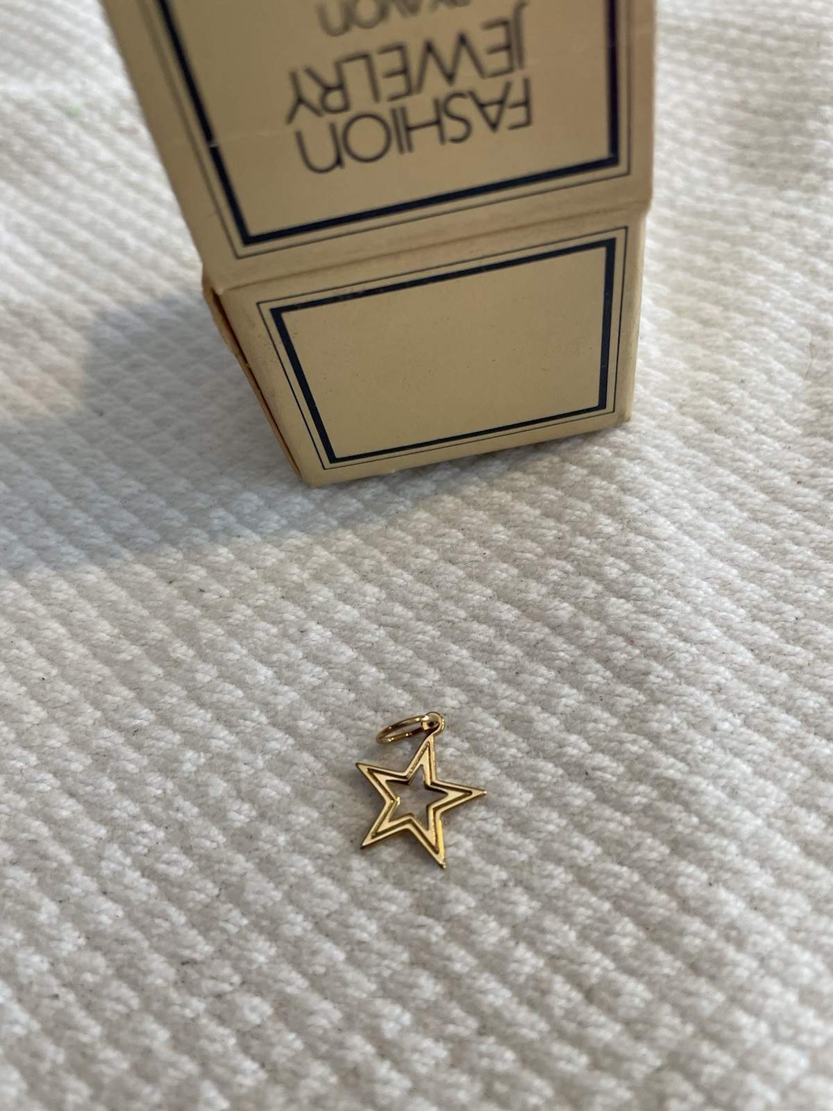Avon Vintage 1981 Star Charm