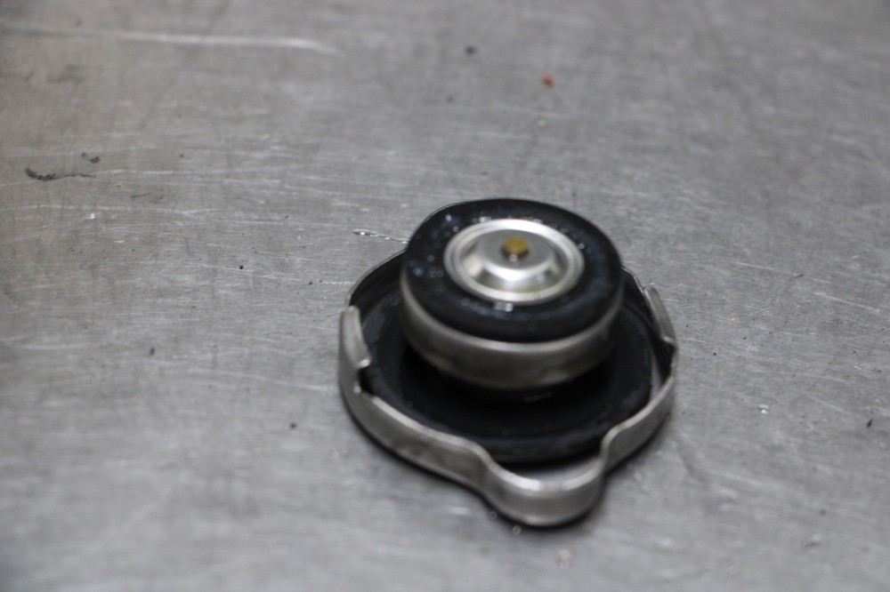 08-16 Yamaha R6 R6R Engine Radiator Cap