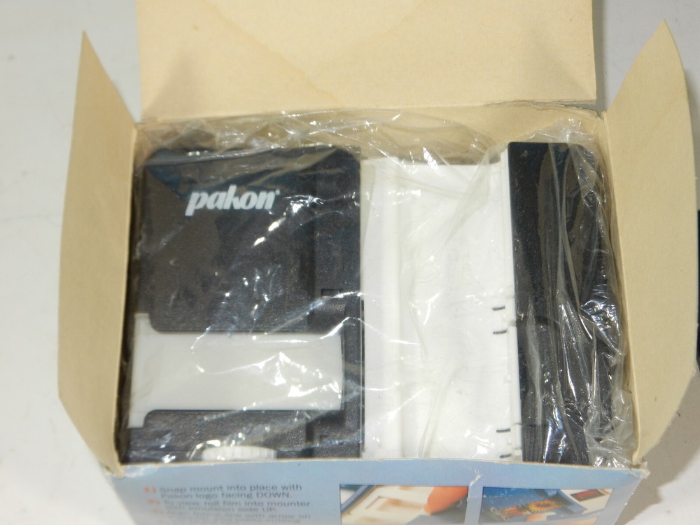 Pakon Snappy Slide Mounter for easy mounting transparencies/slides