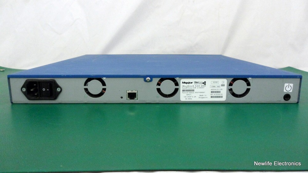 Maxtor C3204AA MaxAttach NAS 4000 (128MB RAM / 320GB Hard Drive)