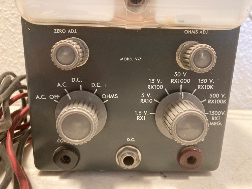 Heathkit Vacuum Tube Voltmeter - Model V-7A