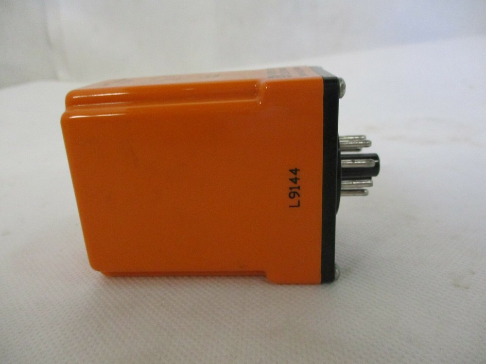 DIVERSIFIELD TDF-0110 TIME DELAY RELAY ADJUSTABLE